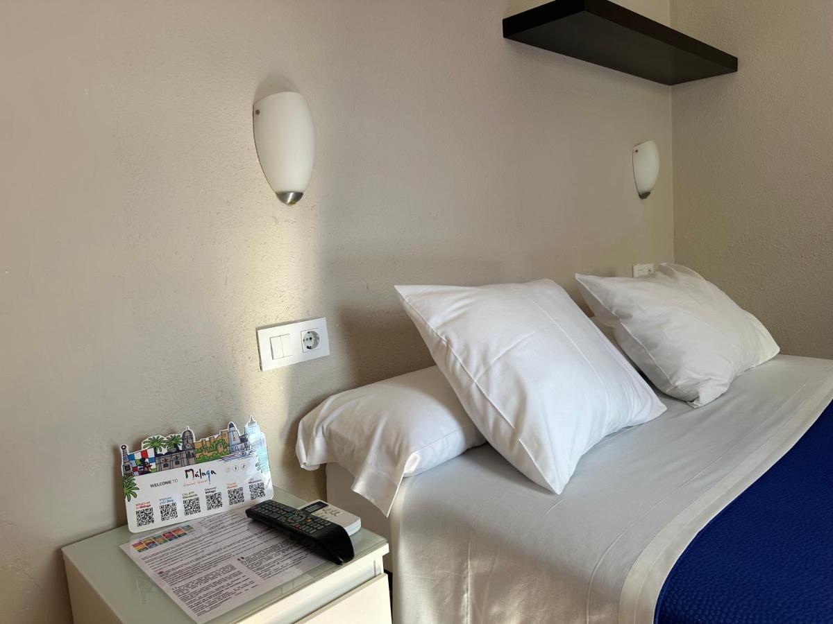Small Double Room,1498751797:JPEG